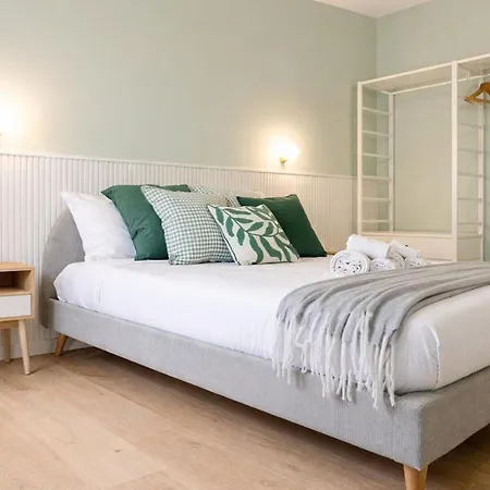 Near Colosseo Comfortable In San Giovanni Apartment Rom